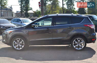 Внедорожник / Кроссовер Ford Escape 2015 в 