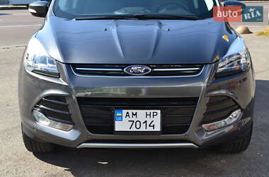 Внедорожник / Кроссовер Ford Escape 2015 в 