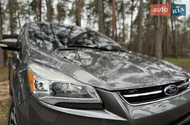 Внедорожник / Кроссовер Ford Escape 2013 в 