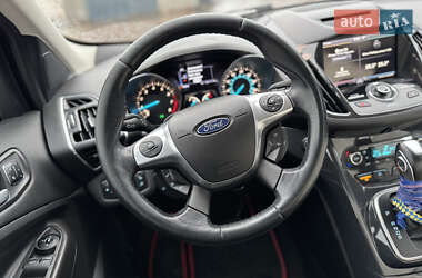 Внедорожник / Кроссовер Ford Escape 2013 в 