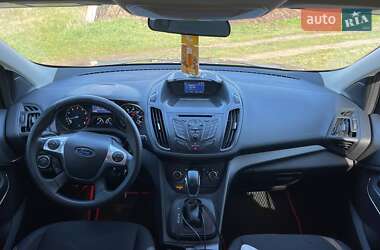 Внедорожник / Кроссовер Ford Escape 2015 в 
