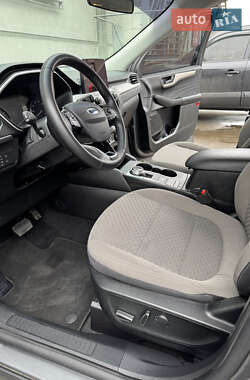 Внедорожник / Кроссовер Ford Escape 2022 в 