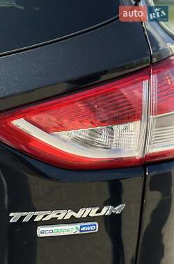 Внедорожник / Кроссовер Ford Escape 2013 в 