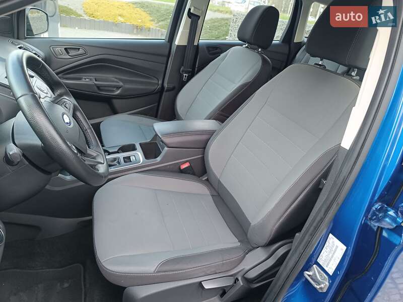 Внедорожник / Кроссовер Ford Escape 2016 в Львове