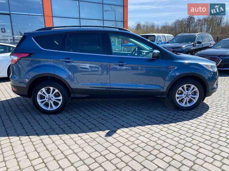 Позашляховик / Кросовер Ford Escape 2018 в Львові