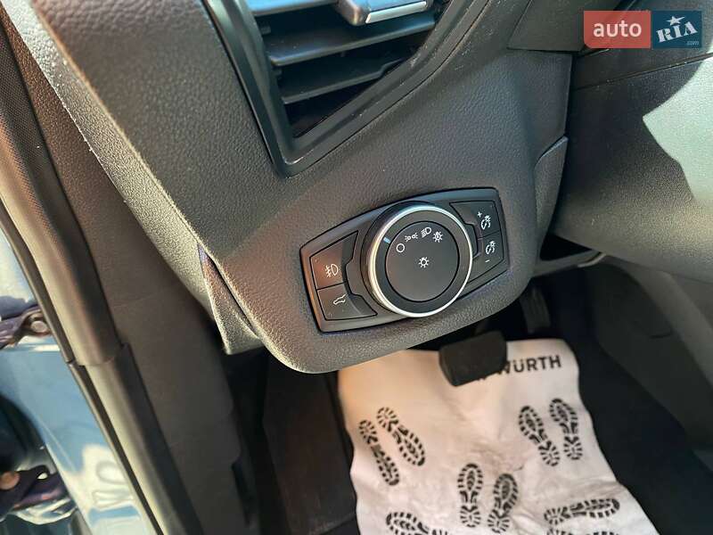 Позашляховик / Кросовер Ford Escape 2018 в Львові
