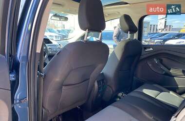 Внедорожник / Кроссовер Ford Escape 2018 в 