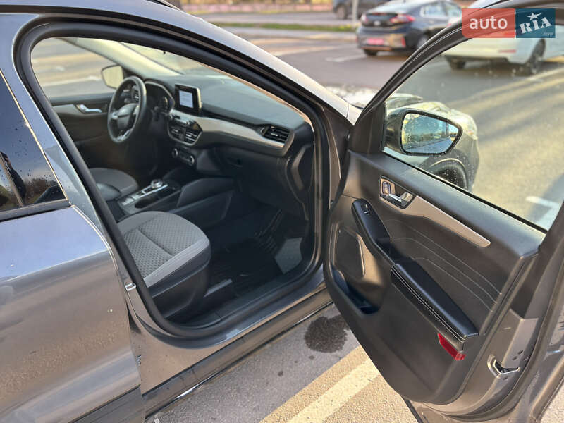 Внедорожник / Кроссовер Ford Escape 2021 в Ровно