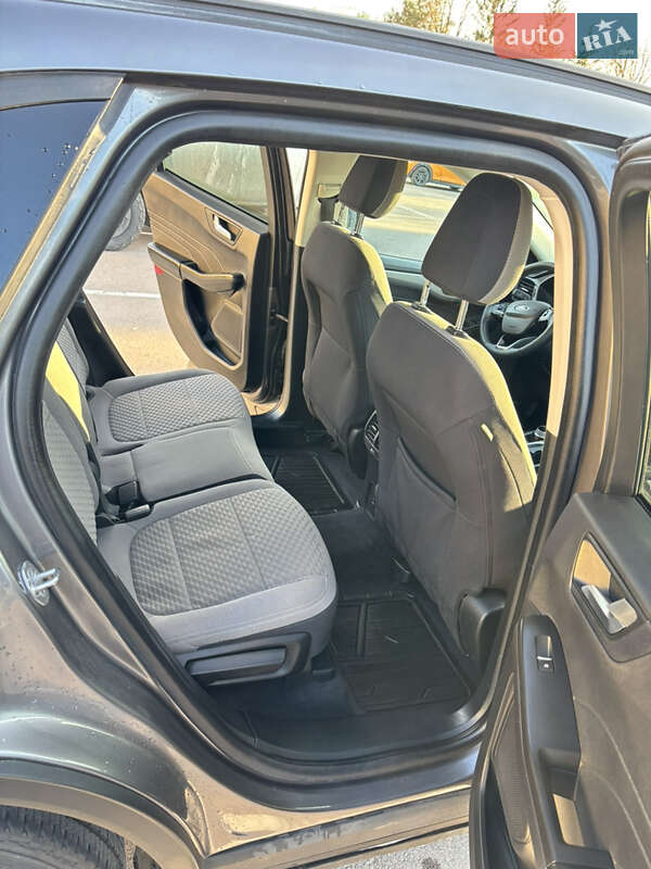 Внедорожник / Кроссовер Ford Escape 2021 в Ровно