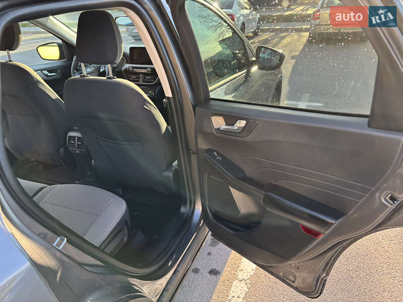 Внедорожник / Кроссовер Ford Escape 2021 в Ровно