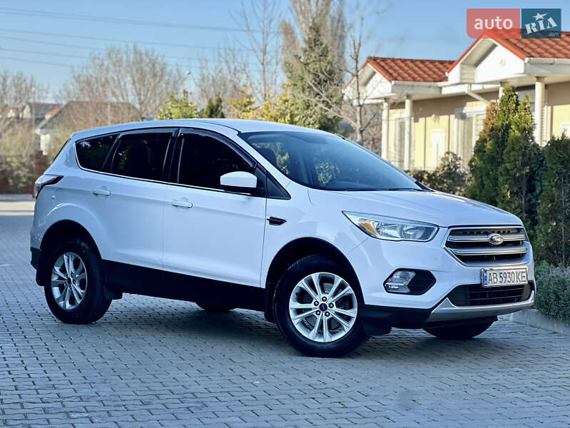 Внедорожник / Кроссовер Ford Escape 2017 в Одессе