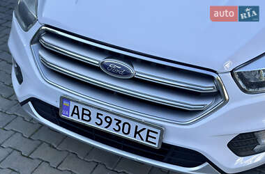 Позашляховик / Кросовер Ford Escape 2017 в 
