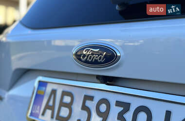 Позашляховик / Кросовер Ford Escape 2017 в 