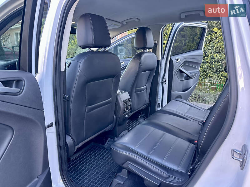 Внедорожник / Кроссовер Ford Escape 2017 в Одессе