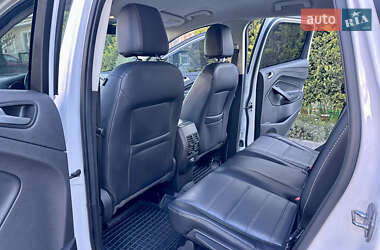 Позашляховик / Кросовер Ford Escape 2017 в 