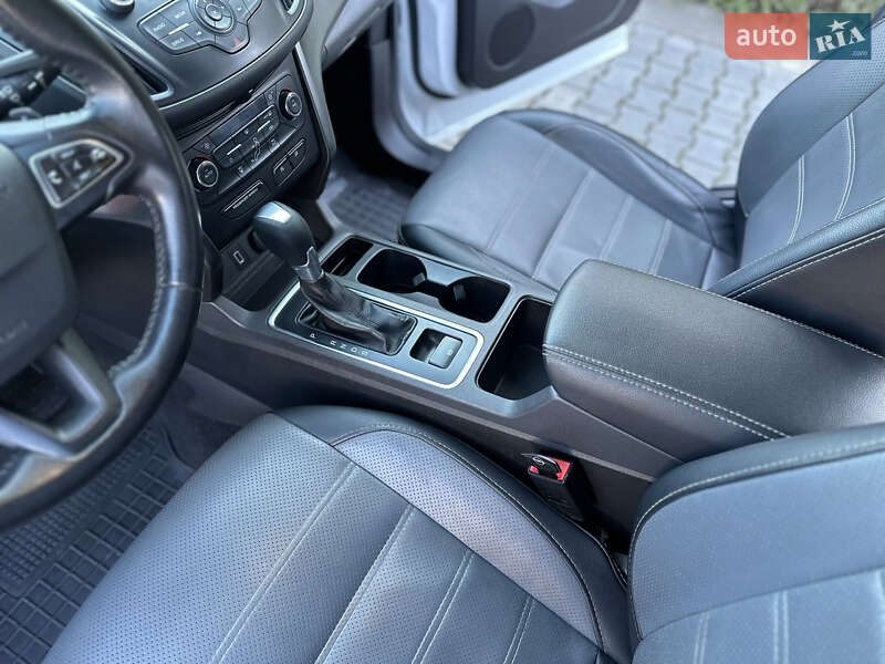 Внедорожник / Кроссовер Ford Escape 2017 в Одессе