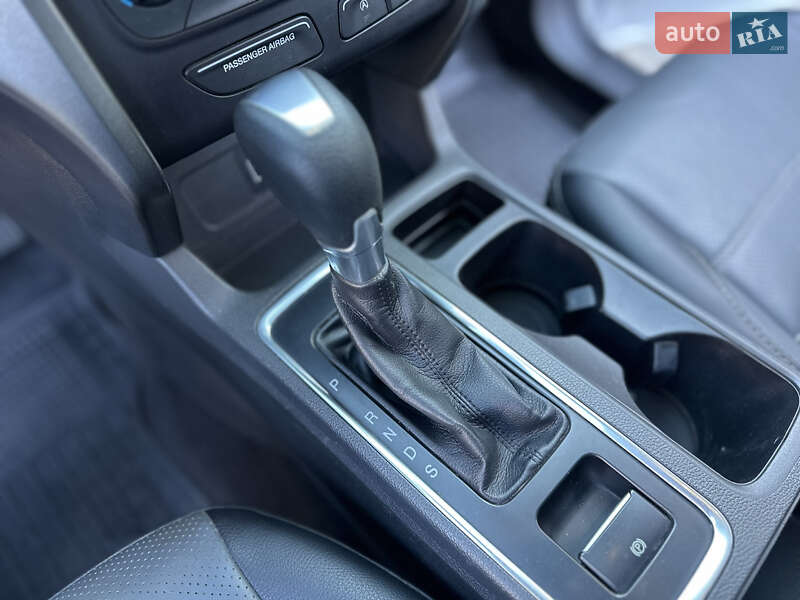Внедорожник / Кроссовер Ford Escape 2017 в Одессе