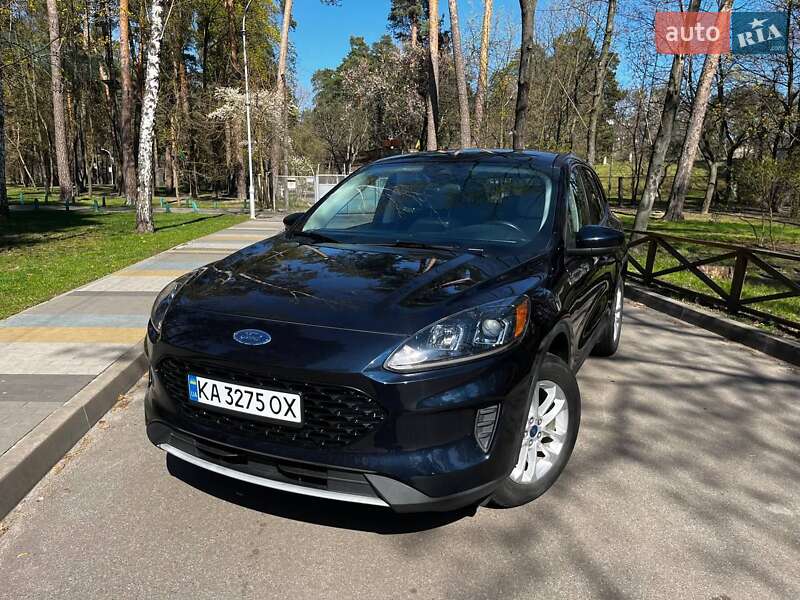 Внедорожник / Кроссовер Ford Escape 2021 в 