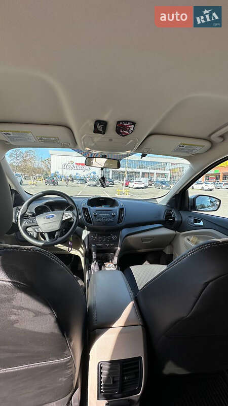 Позашляховик / Кросовер Ford Escape 2016 в Броварах фото 10 Позашляховик / Кросовер Ford Escape 2016 в Броварах