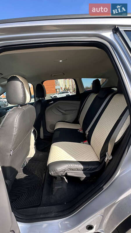 Позашляховик / Кросовер Ford Escape 2016 в Броварах фото 16 Позашляховик / Кросовер Ford Escape 2016 в Броварах