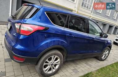 Внедорожник / Кроссовер Ford Escape 2017 в 