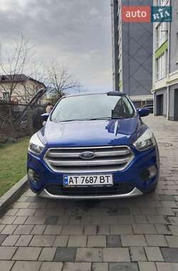 Внедорожник / Кроссовер Ford Escape 2017 в 