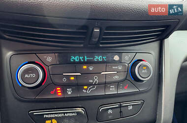 Внедорожник / Кроссовер Ford Escape 2019 в 