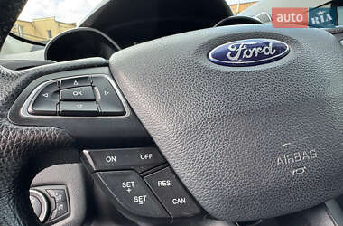 Внедорожник / Кроссовер Ford Escape 2019 в 