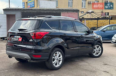 Внедорожник / Кроссовер Ford Escape 2019 в 