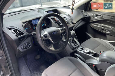 Позашляховик / Кросовер Ford Escape 2014 в 