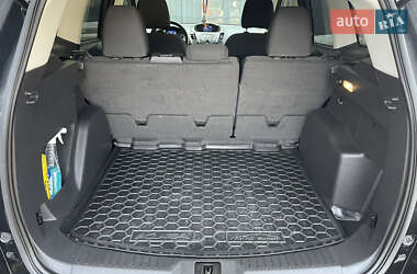 Позашляховик / Кросовер Ford Escape 2014 в 