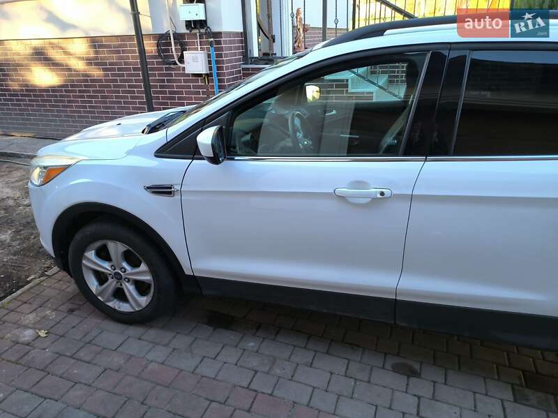 Внедорожник / Кроссовер Ford Escape 2014 в Тернополе
