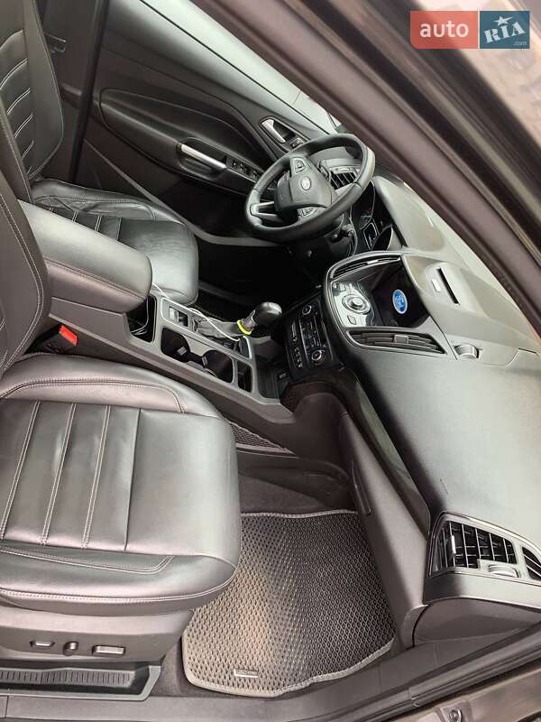 Позашляховик / Кросовер Ford Escape 2016 в Києві