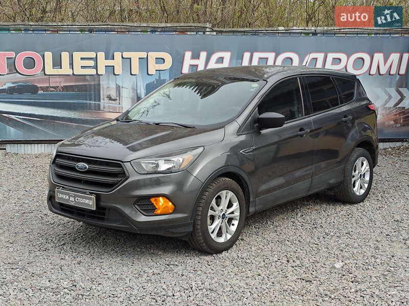 Внедорожник / Кроссовер Ford Escape 2017 в 