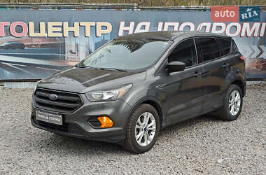 Внедорожник / Кроссовер Ford Escape 2017 в 