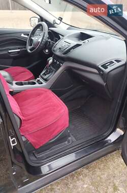 Внедорожник / Кроссовер Ford Escape 2014 в 