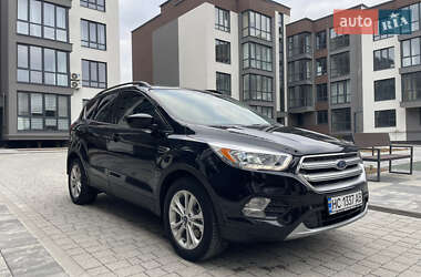 Внедорожник / Кроссовер Ford Escape 2019 в 