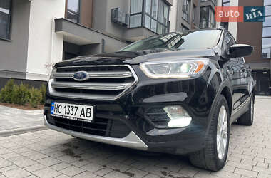Внедорожник / Кроссовер Ford Escape 2019 в 