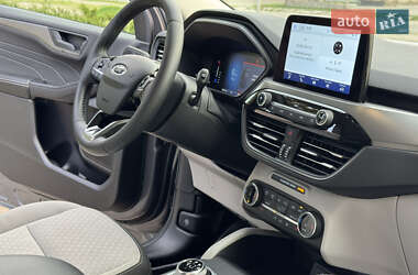 Внедорожник / Кроссовер Ford Escape 2023 в 