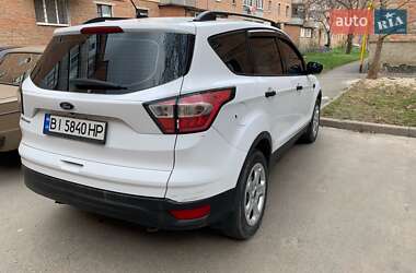 Внедорожник / Кроссовер Ford Escape 2017 в Полтаве