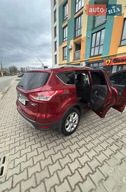 Внедорожник / Кроссовер Ford Escape 2015 в 