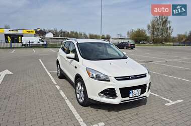Внедорожник / Кроссовер Ford Escape 2014 в 
