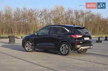 Внедорожник / Кроссовер Ford Escape 2020 в 