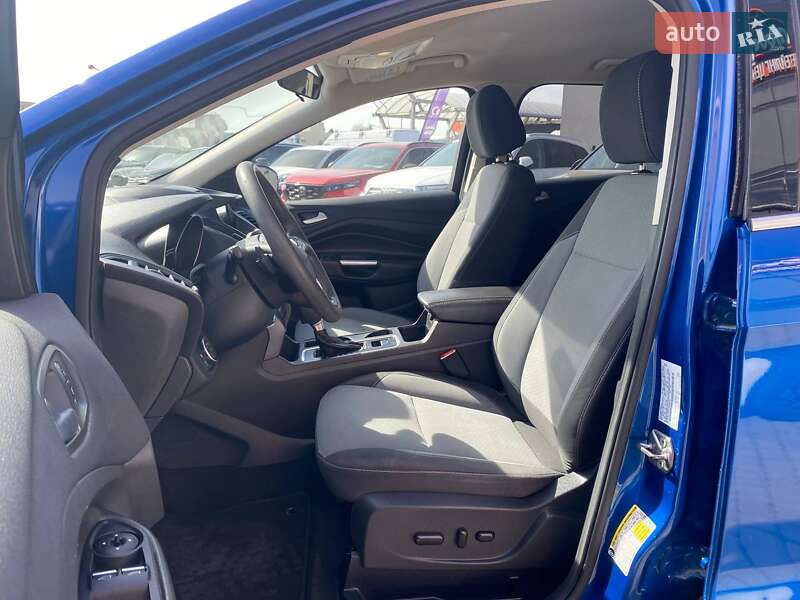 Позашляховик / Кросовер Ford Escape 2017 в Львові