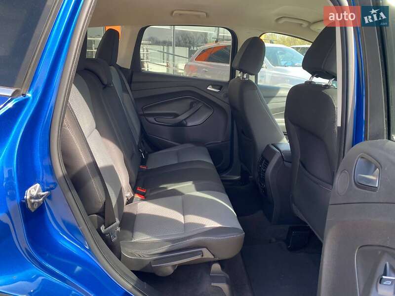 Позашляховик / Кросовер Ford Escape 2017 в Львові