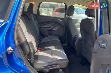 Внедорожник / Кроссовер Ford Escape 2017 в 