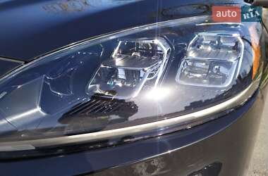 Внедорожник / Кроссовер Ford Escape 2020 в 