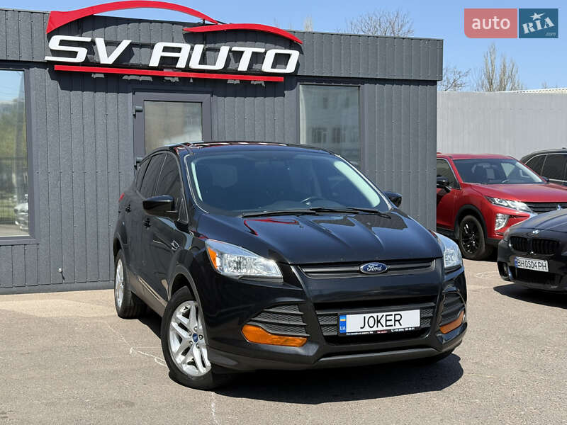 Внедорожник / Кроссовер Ford Escape 2015 в 
