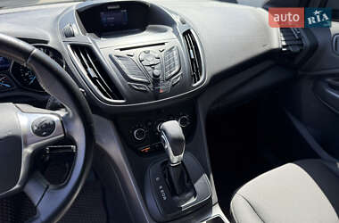 Внедорожник / Кроссовер Ford Escape 2015 в 