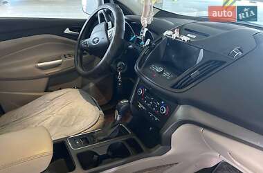 Внедорожник / Кроссовер Ford Escape 2017 в 
